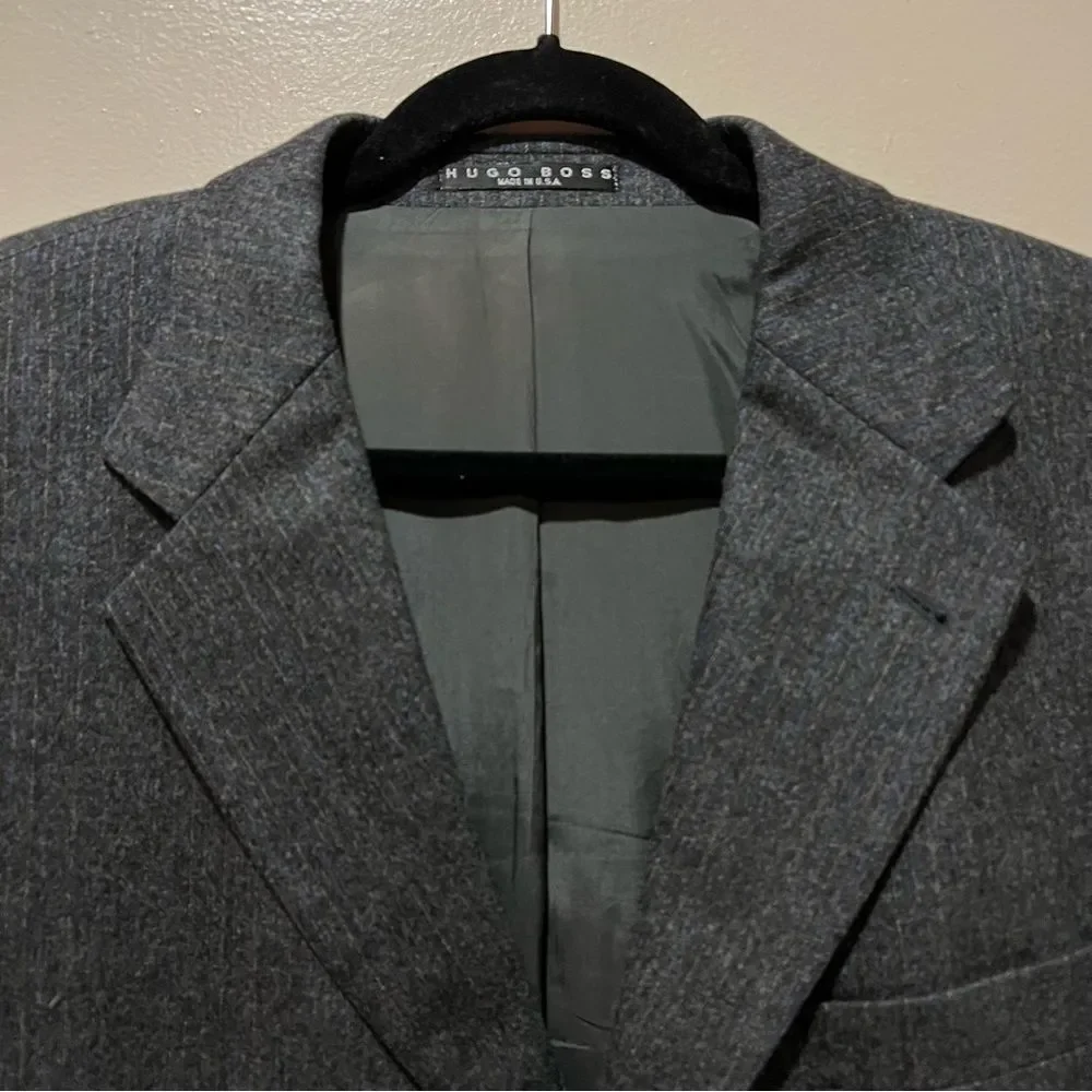HUGO BOSS Cashmere Wool 3 Button Blazer Size 44T